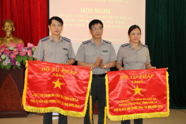 Ngày 09/4/2021, Cục Thi hành án dân sự tỉnh Sơn La tổ chức Hội nghị sơ kết công tác 6 tháng đầu năm; nhiệm vụ, giải pháp 6 tháng cuối năm 2021.