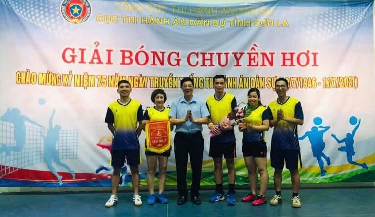 Các cơ quan Thi hành án dân sự tỉnh Sơn La gặp mặt, giao lưu văn nghệ, thể thao, chào mừng kỷ niệm 75 năm Ngày truyền thống Thi hành án dân sự (19/7/1946-19/7/2021).