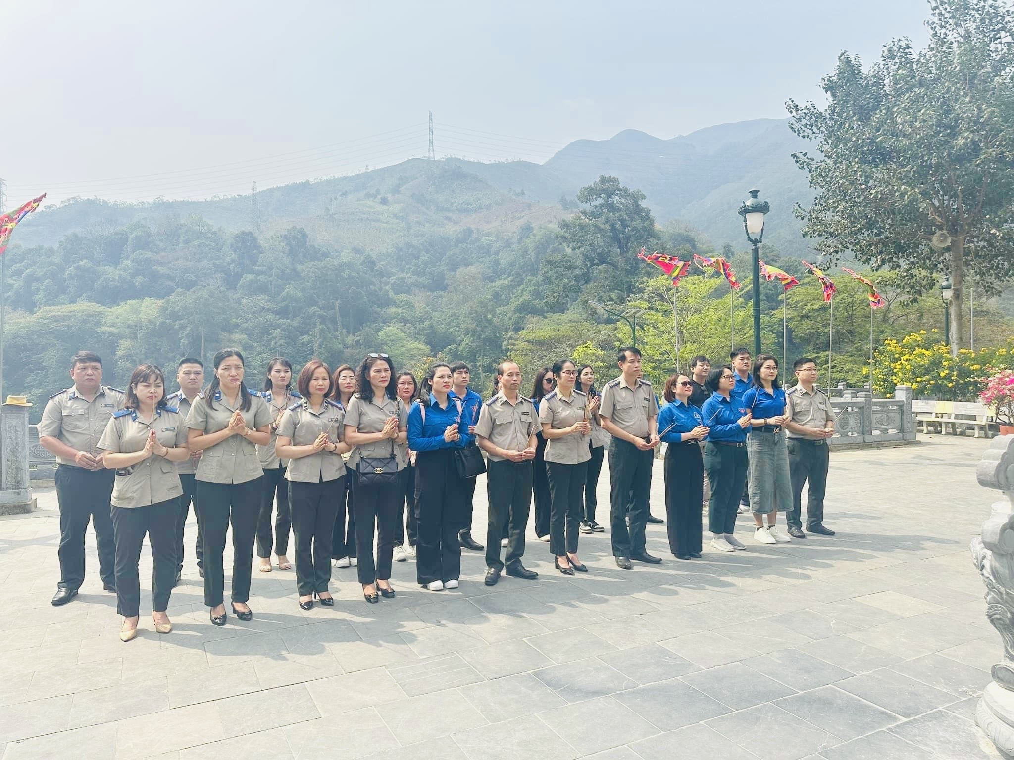 Chi bộ Cục Thi hành án dân sự tỉnh Sơn La tổ chức Lễ kết nạp Đảng viên mới