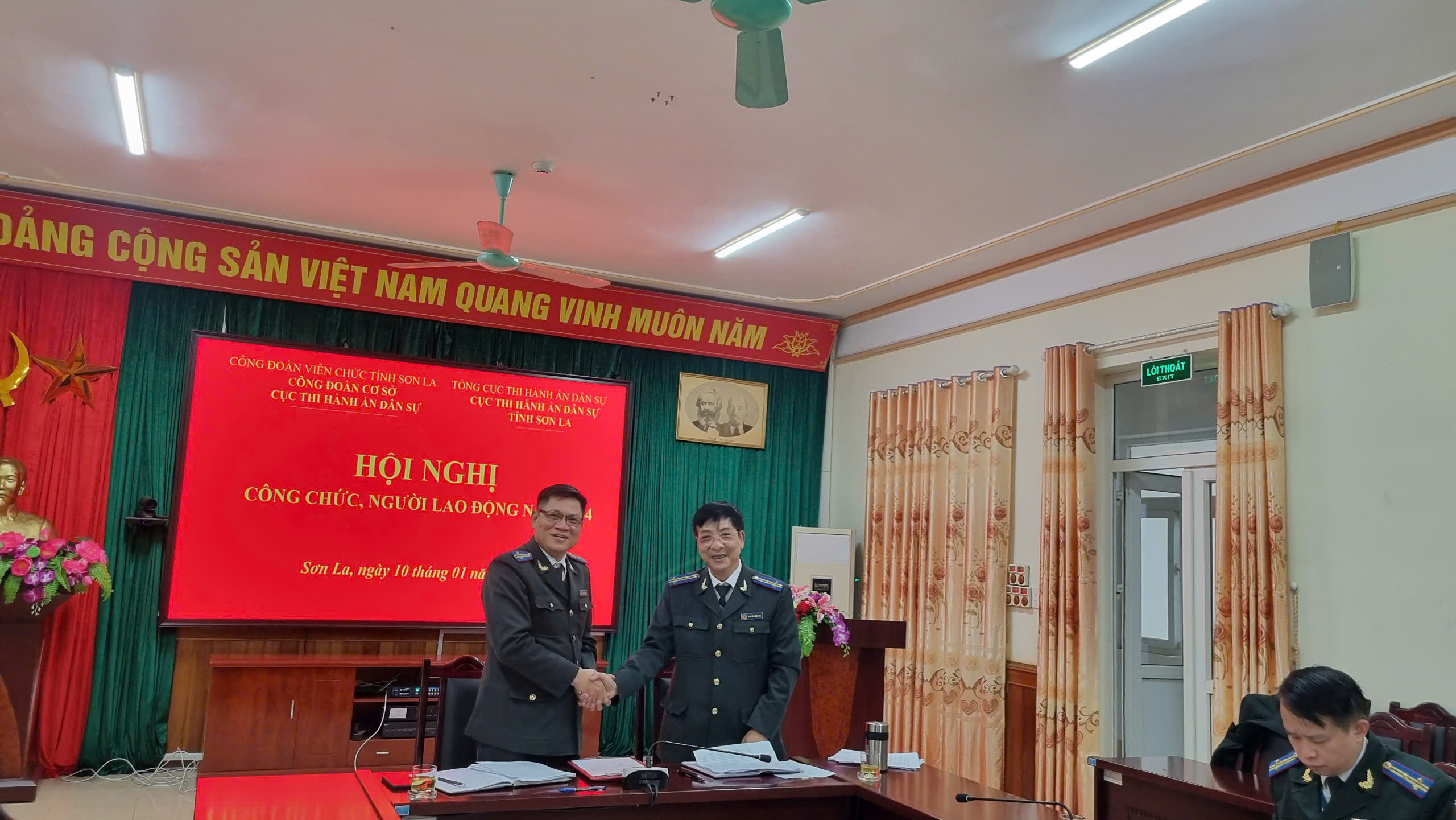 Cục Thi hành án dân sự tỉnh Sơn La tổ chức Hội nghị công chức và người lao động năm 2024