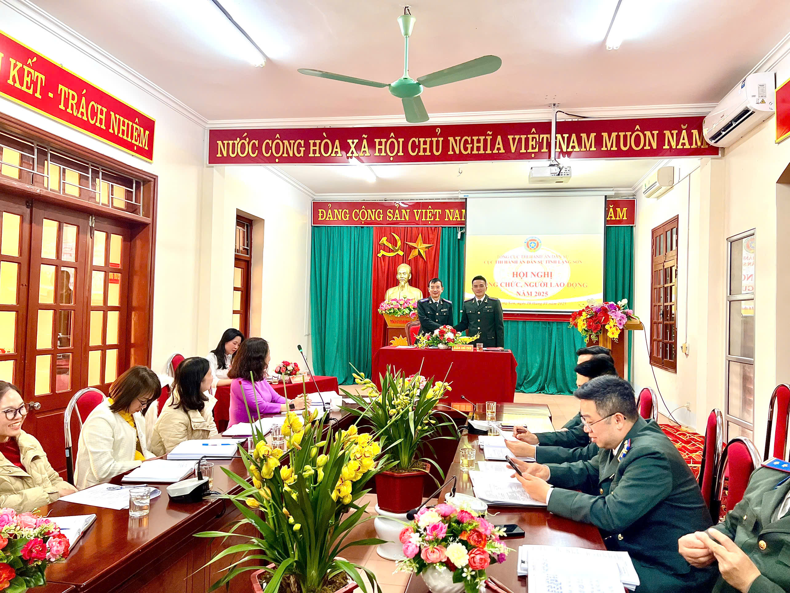 Cục Thi hành án dân sự tỉnh Lạng Sơn tổ chức Hội nghị cán bộ công chức, người lao động năm 2025