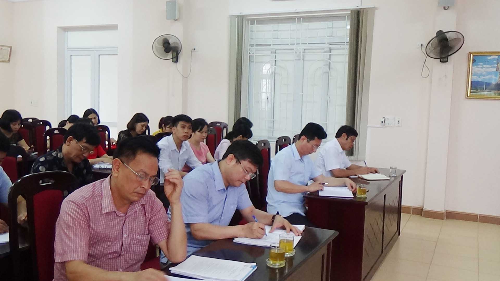 Hội nghị học tập, quán triệt, triển khai các Nghị quyết của Ban chấp hành Trung ương Đảng khóa XII và biểu dương khen thưởng tập thể, cá nhân tiêu biểu trong học tập và làm theo tư tưởng, đạo đức, phong cách Hồ Chí Minh