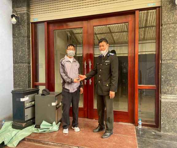 Chi cục thi hành án dân sự thành phố Lạng Sơn tổ chức cưỡng chế  giao tài sản thành công 01 vụ việc phức tạp trên địa bàn