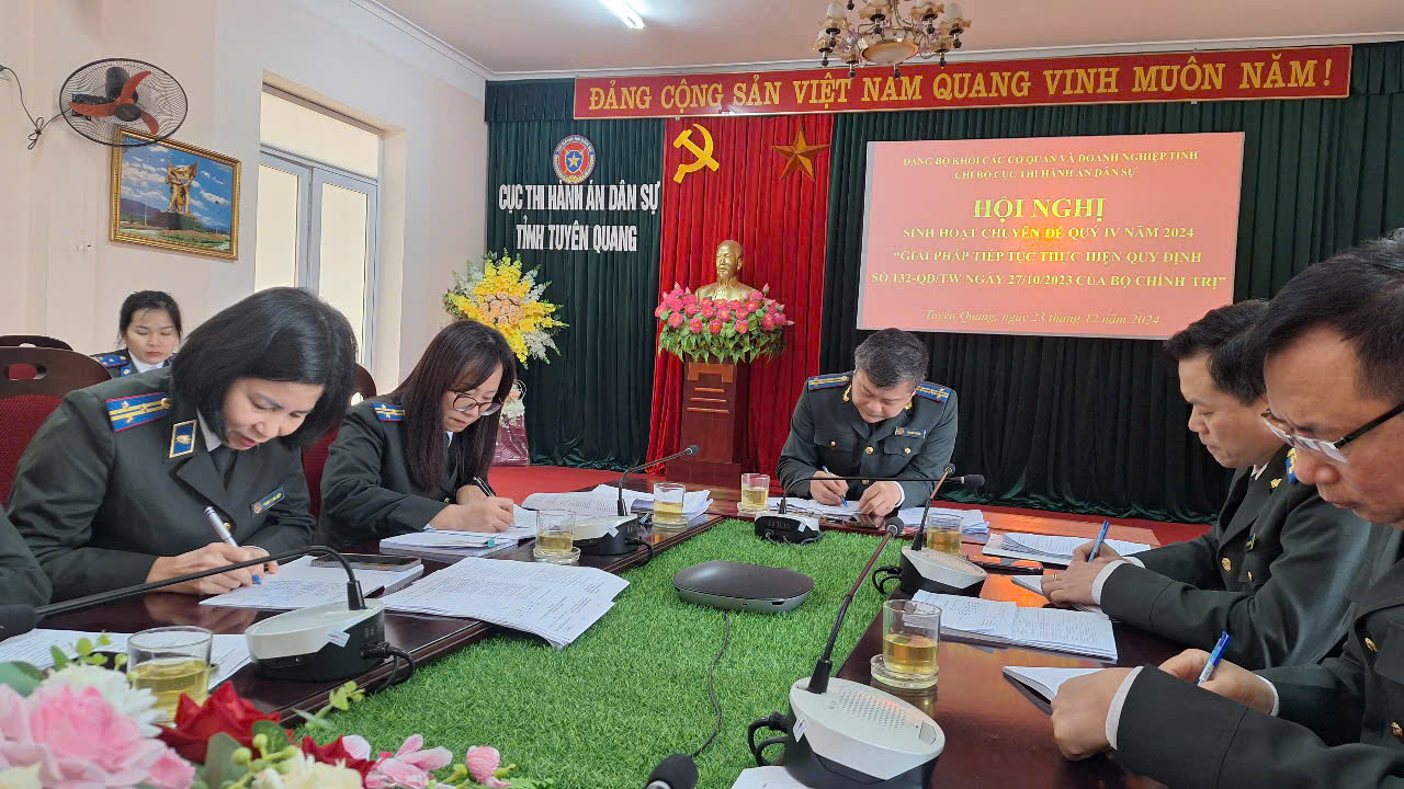 Chi bộ Cục Thi hành án dân sự sinh hoạt chuyên đề quý IV/2024 về “Giải pháp tiếp tục thực hiện Quy định số 132-QĐ/TW ngày 27/10/2023 của Bộ Chính trị"