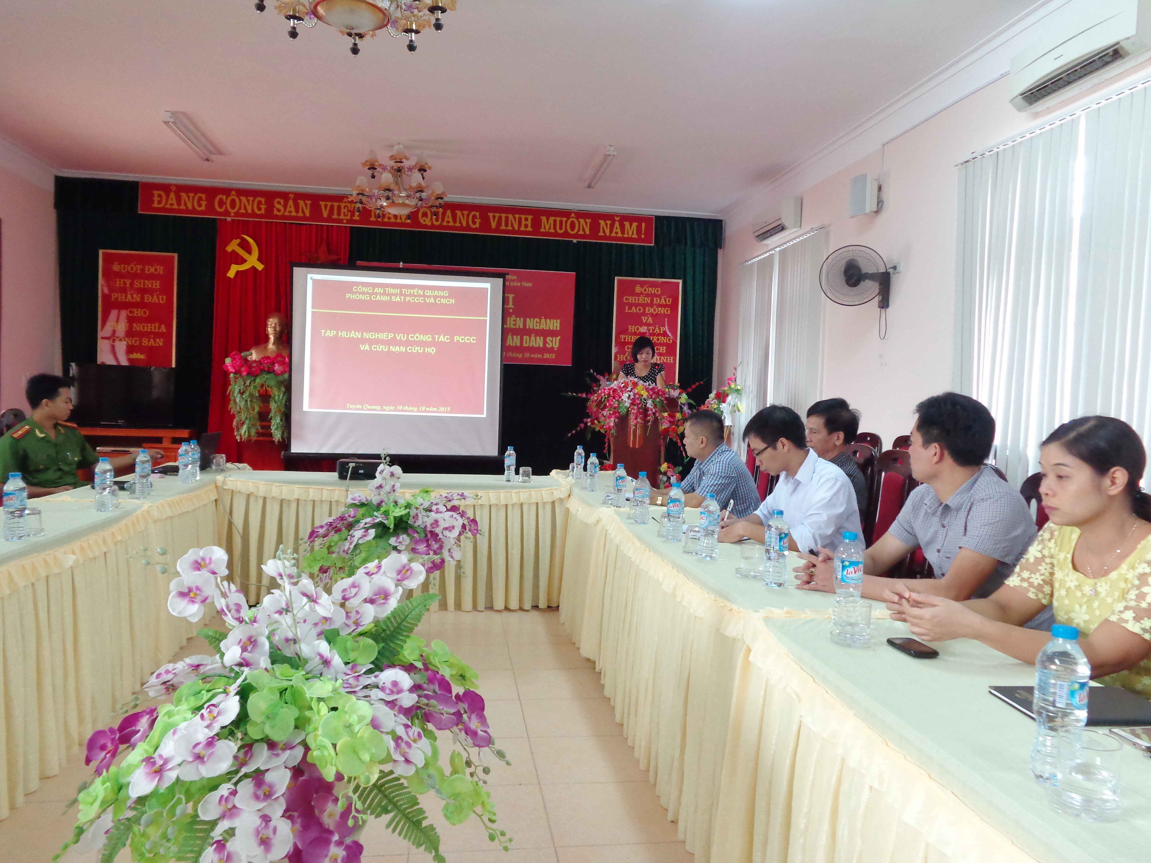 Tập huấn công tác Phòng cháy, chữa cháy tại đơn vị