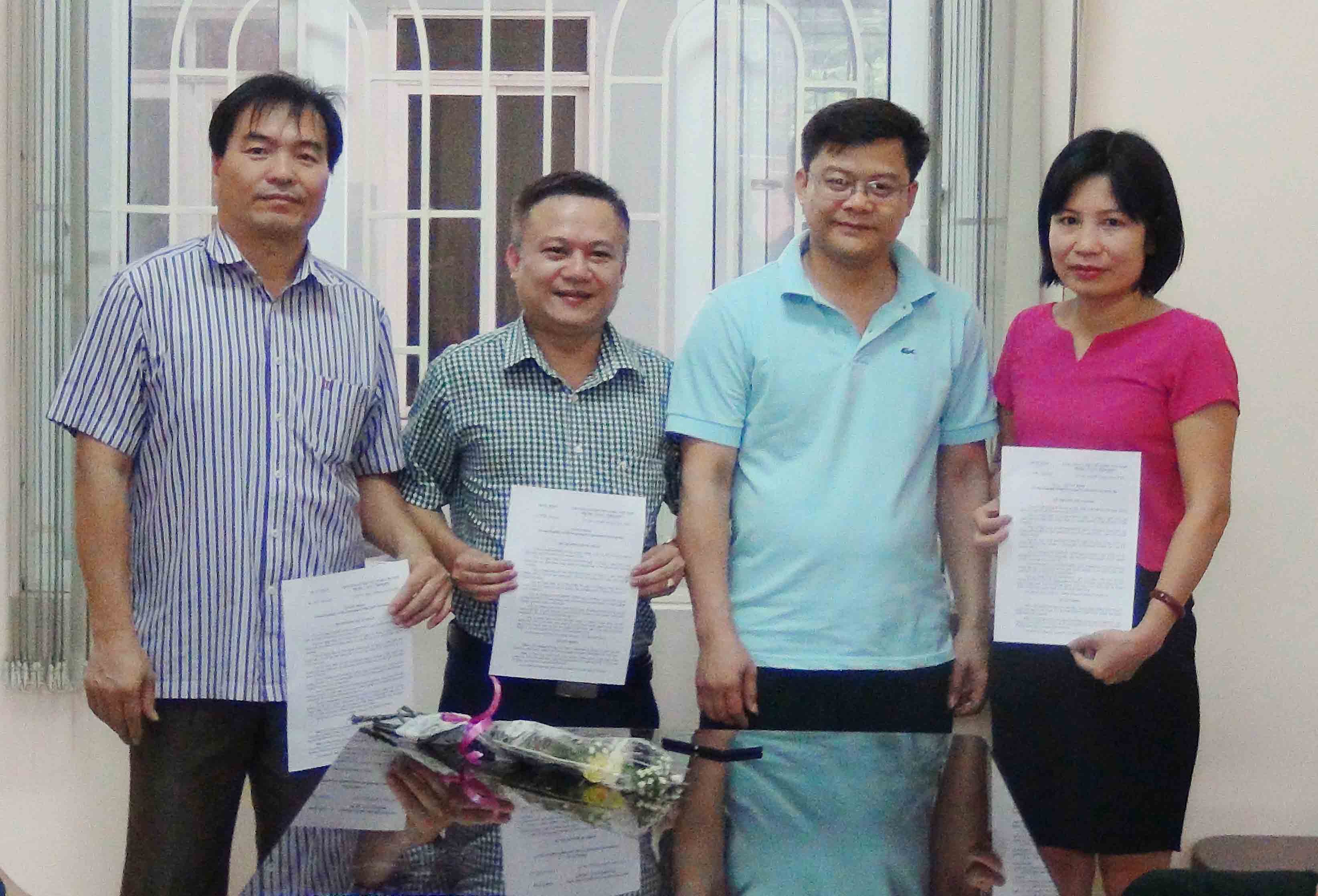 Công bố trao Quyết định bổ nhiệm và xếp ngạch lương Chấp hành viên Trung cấp