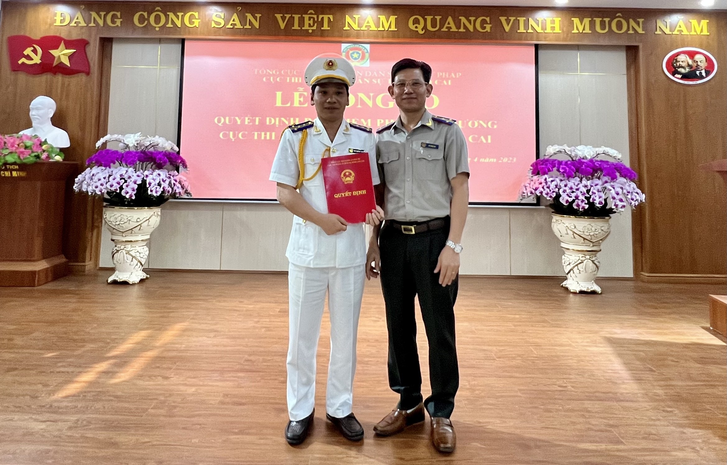 Cục Thi hành án dân sự tỉnh Lào Cai tổ chức Hội nghị Đánh giá toàn diện kết quả công tác thi hành án dân sự, hành chính 06 tháng đầu năm 2023 và Lễ công bố, trao quyết định bổ nhiệm chức vụ  Phó Cục trưởng