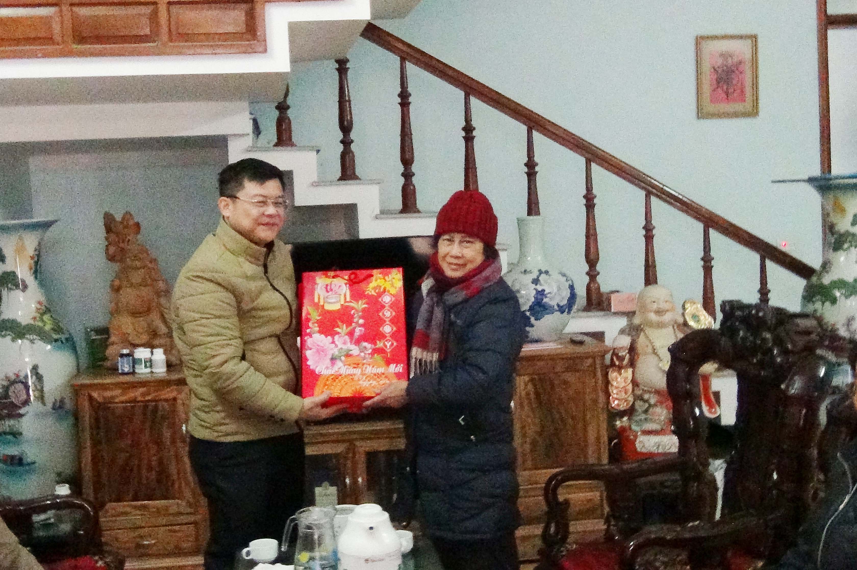 Thăm, chúc tết các gia đình thương binh, bệnh binh, liệt sĩ nhân dịp Tết Canh Tý 2020