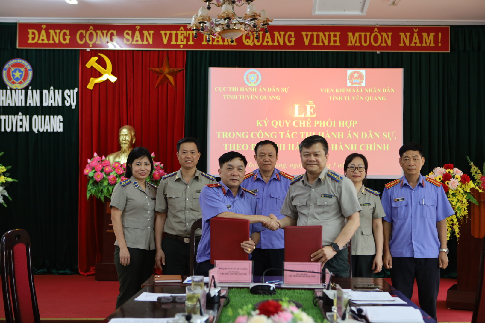 Ký Quy chế phối hợp trong công tác thi hành án dân sự, theo dõi thi hành án hành chính giữa Cục THADS tỉnh và Viện KSND tỉnh