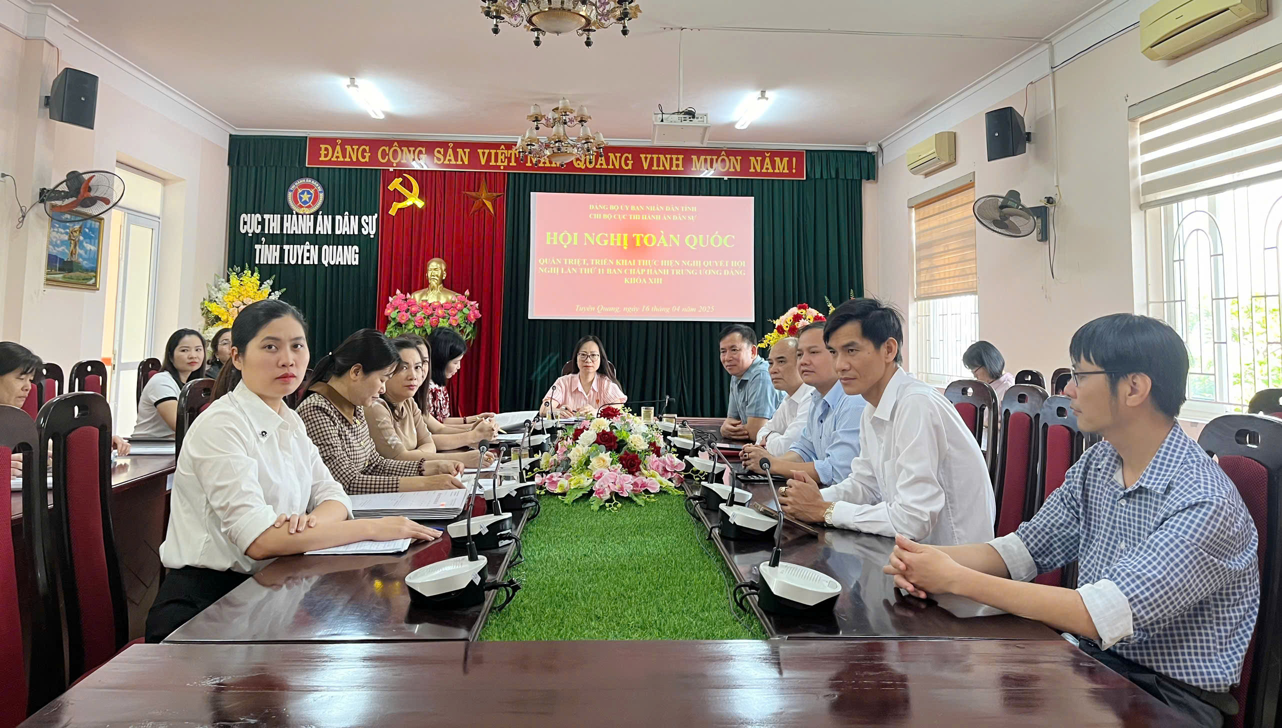 Công chức, người lao động Cục THADS tham gia học tập Nghị quyết Hội nghị lần thứ 11 Ban Chấp hành Trung ương Đảng khóa XIII