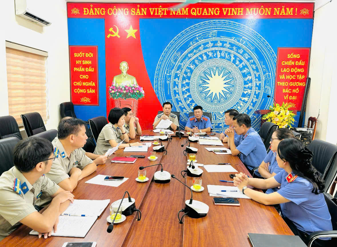 Viện Kiểm sát nhân dân tỉnh công bố quyết định kiểm sát trực tiếp tại Thi hành án dân sự tỉnh Tuyên Quang