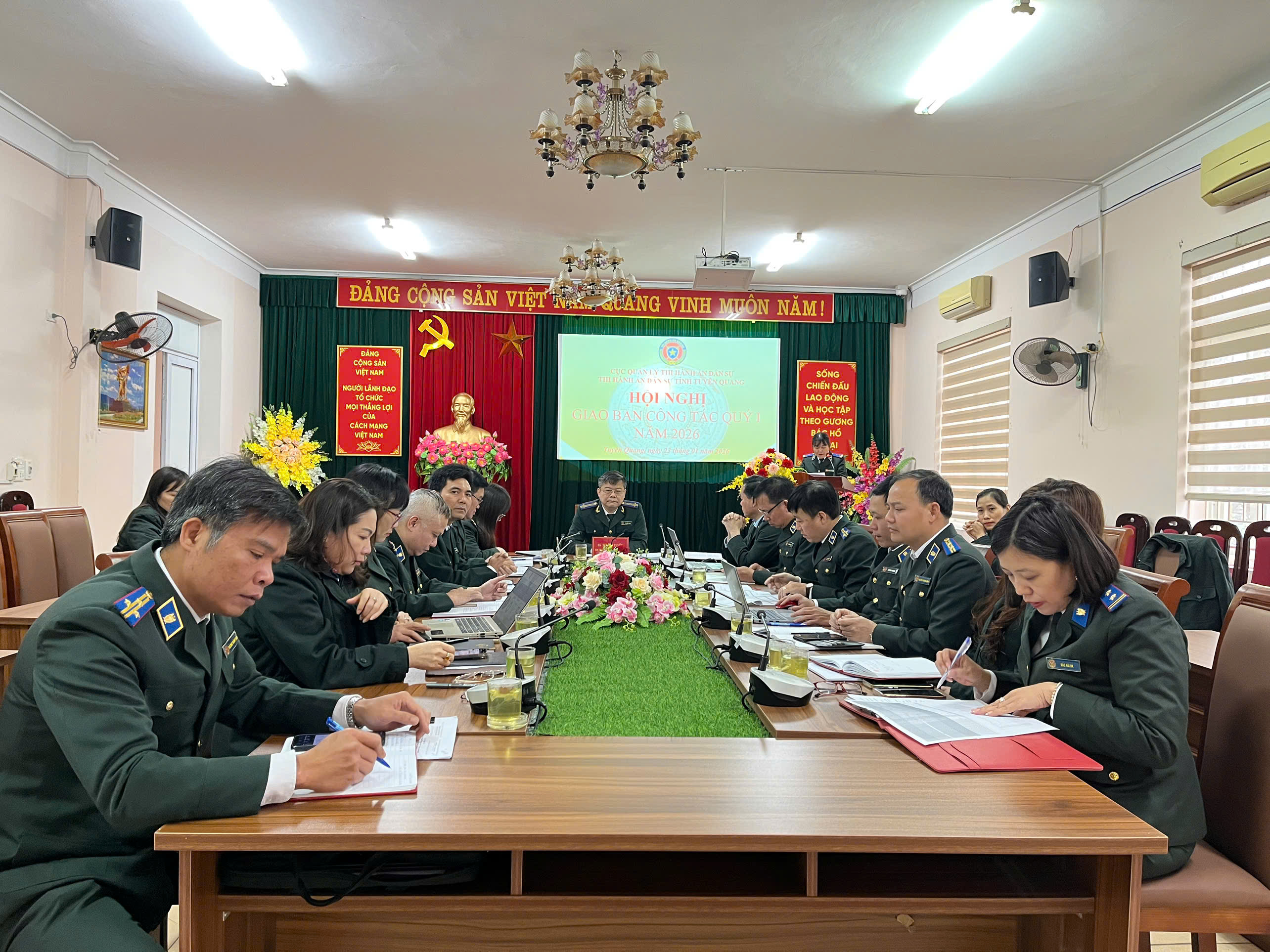 Thi hành án dân sự tỉnh Tuyên Quang tổ chức Hội nghị giao ban công tác quý I năm 2026