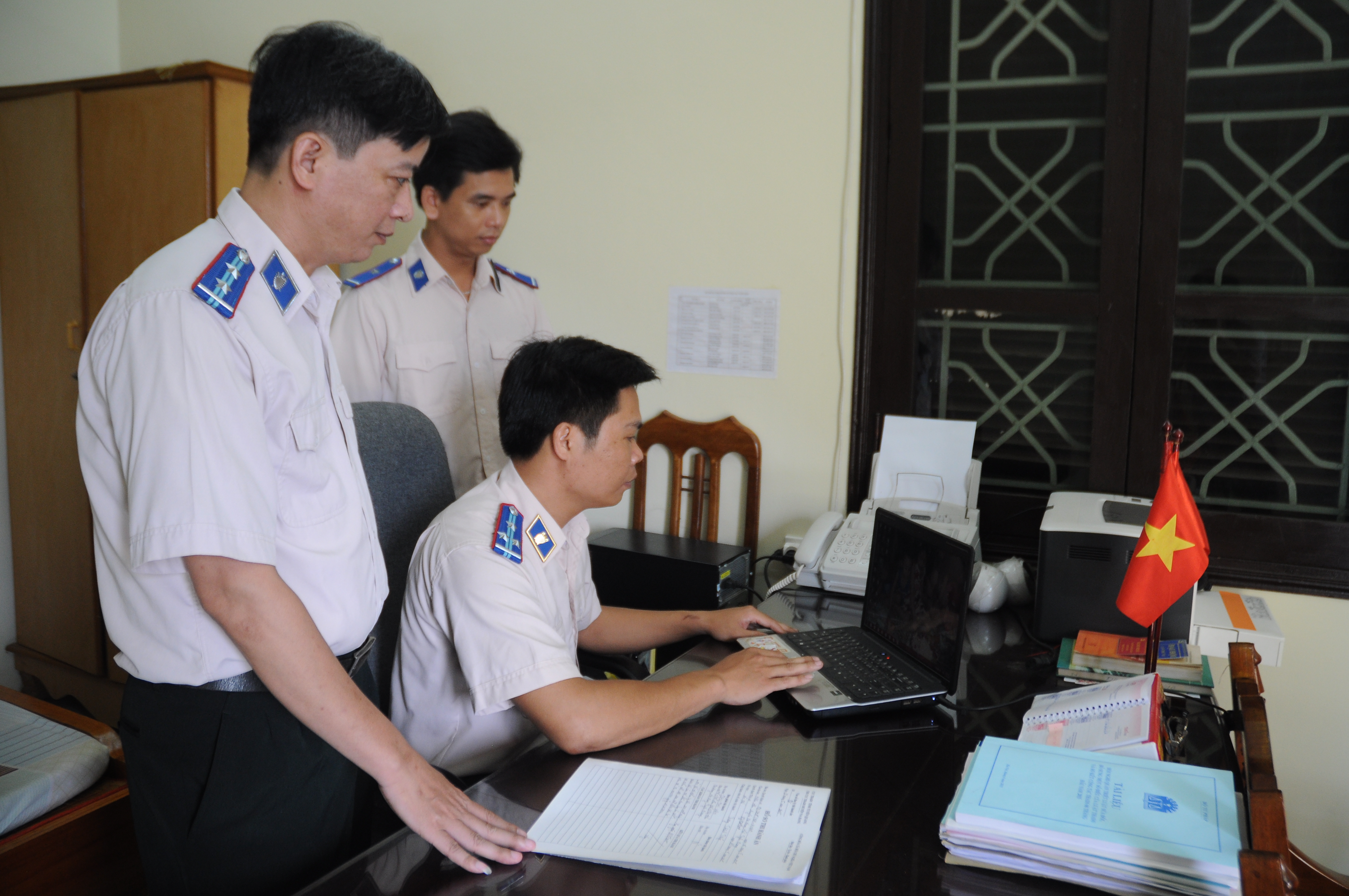 LÁ CỜ ĐẦU CỦA NGÀNH THI HÀNH ÁN DÂN SỰ