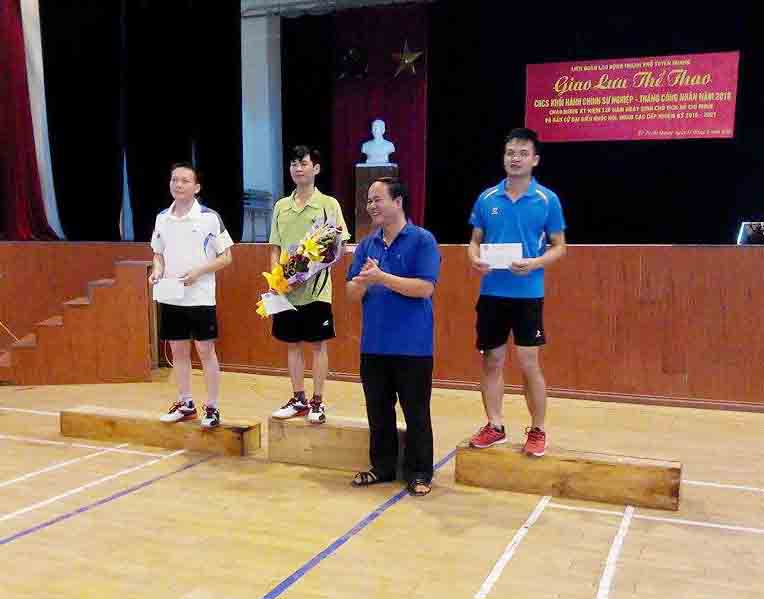 Công đoàn cơ sở Chi cục Thi hành án dân sự thành phố hưởng ứng hoạt động “Tháng công nhân” năm 2016, chào mừng bầu cử đại biểu Quốc hội khóa XIV và đại biểu HĐND các cấp nhiệm kỳ 2016-2021.