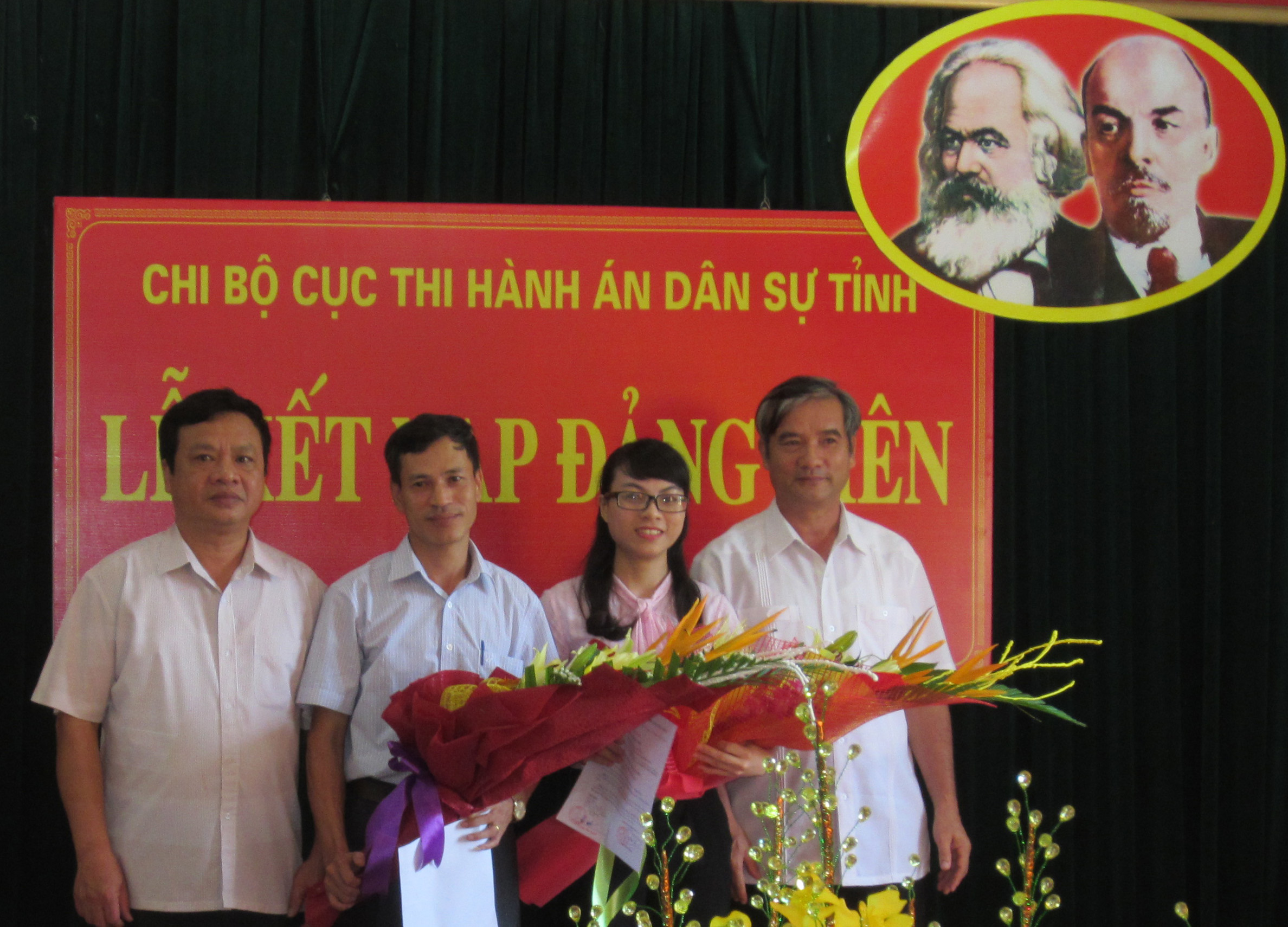 Chi bộ Cục Thi hành án dân sự tỉnh tổ chức Lễ kết nạp đảng viên mới