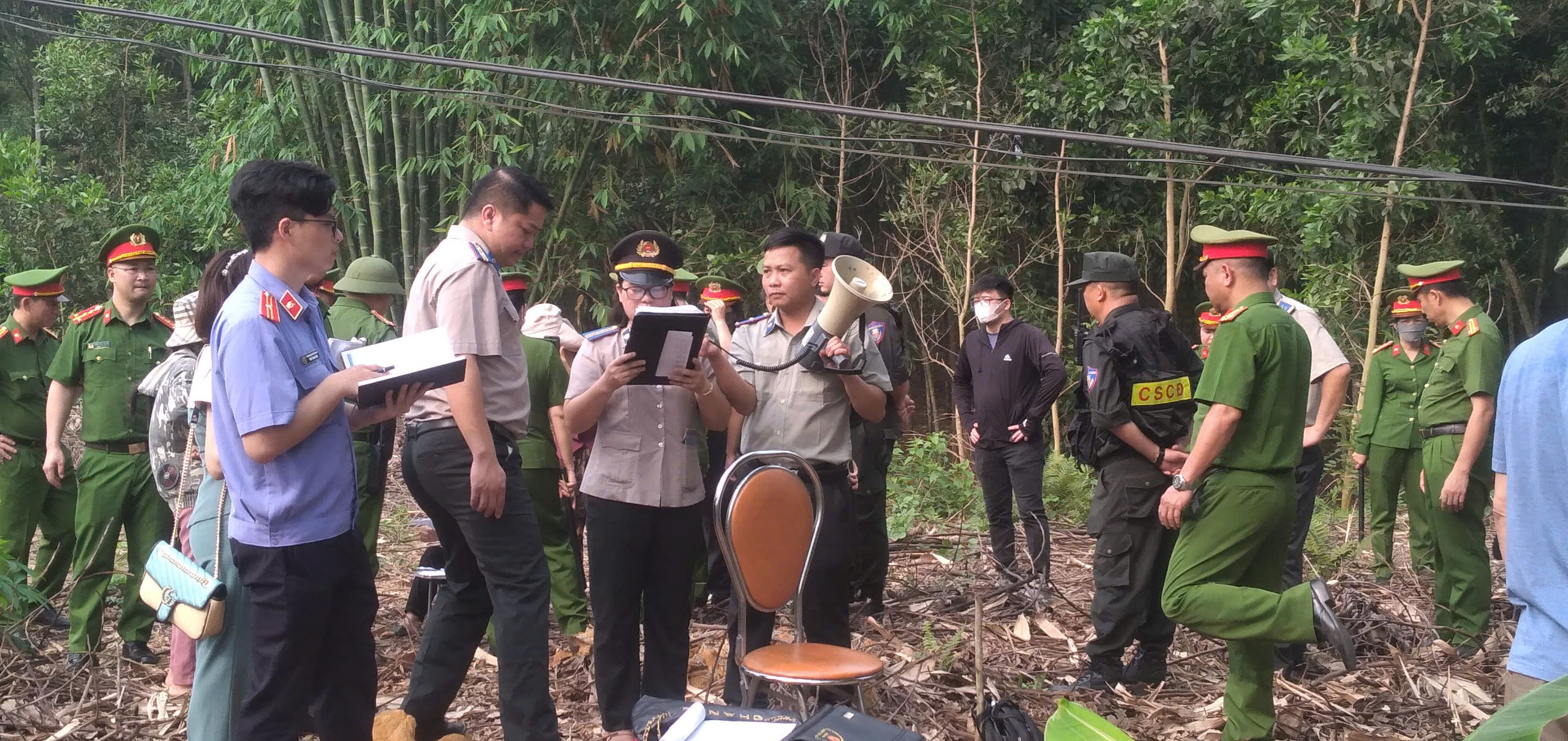 Chi cục THADS Na Hang: Thăm chúc tết gia đình cán bộ hưu trí nhân dịp tết Nguyên đán Giáp Thìn năm 2024