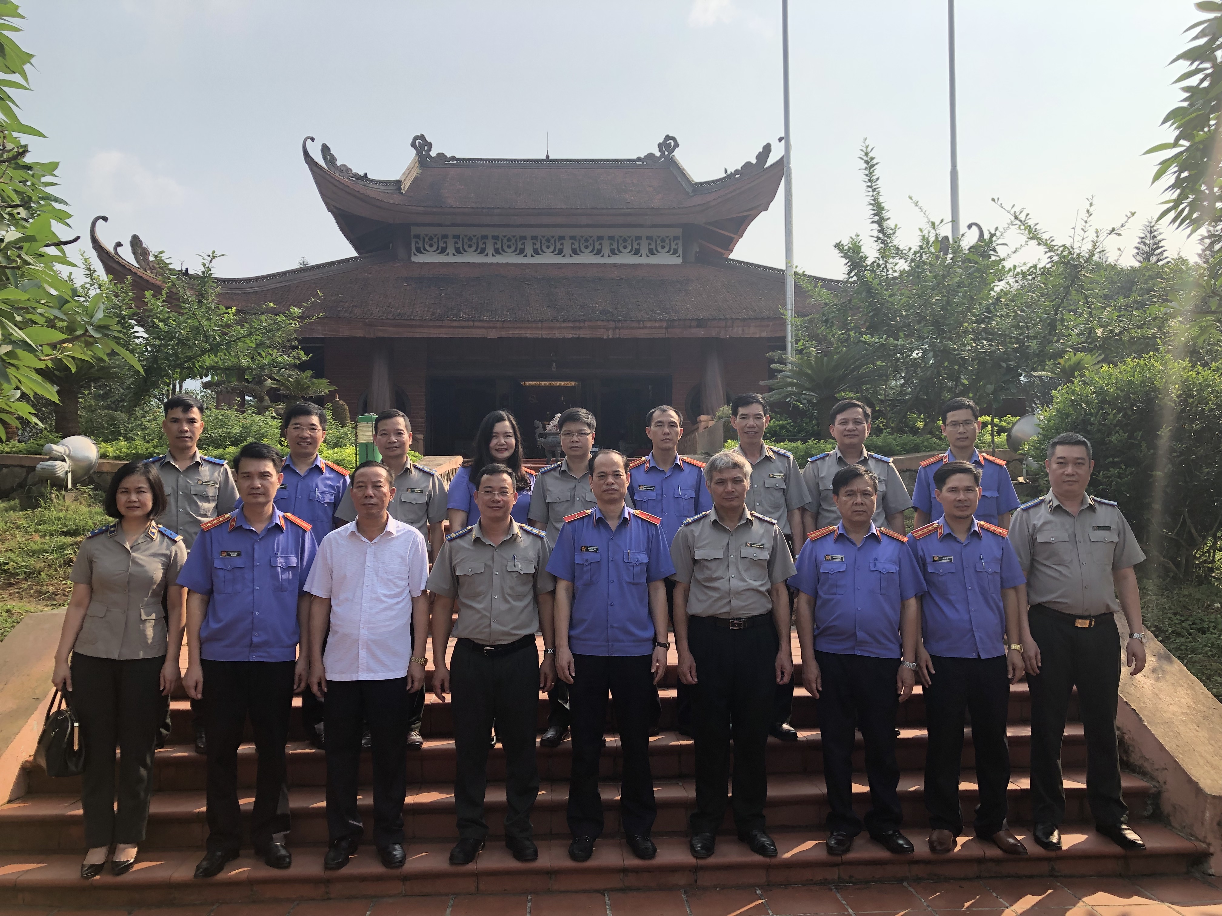 Dâng hương tưởng nhớ Chủ tịch Hồ Chí Minh tại ATK Định Hóa