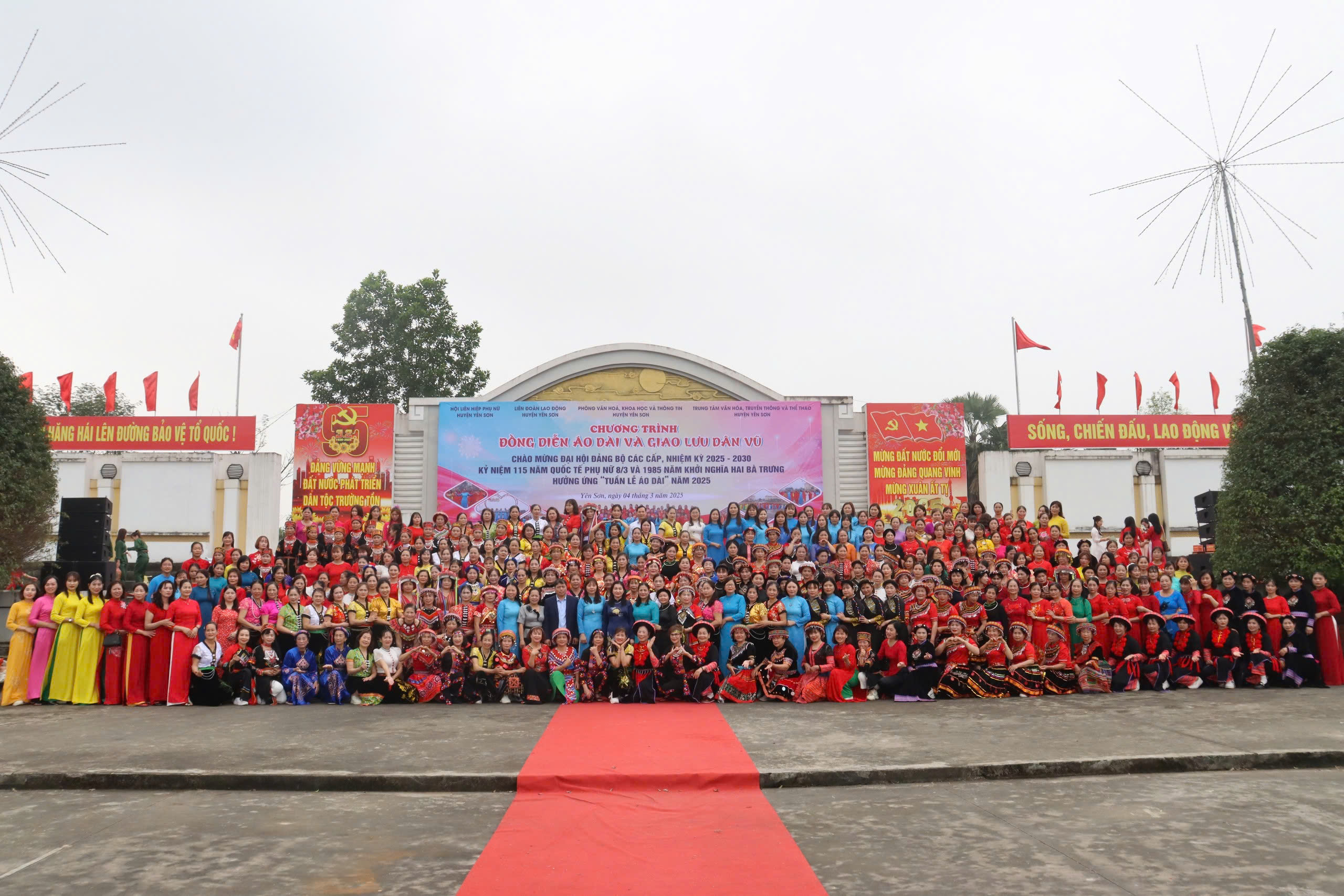 Chi Cục THADS huyện Yên Sơn hưởng ứng "Tuần lễ áo dài" năm 2025