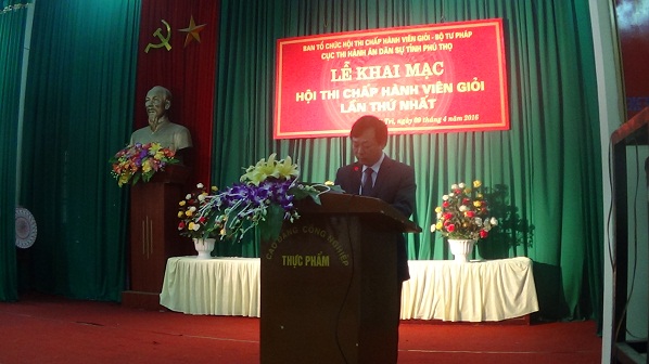 Đ/c: Bùi Văn Quang - Ủy viên BTV tỉnh ủy - Phó chủ tịch UBND tỉnh Phú Thọ khai mạc và chỉ đạo Hội thi