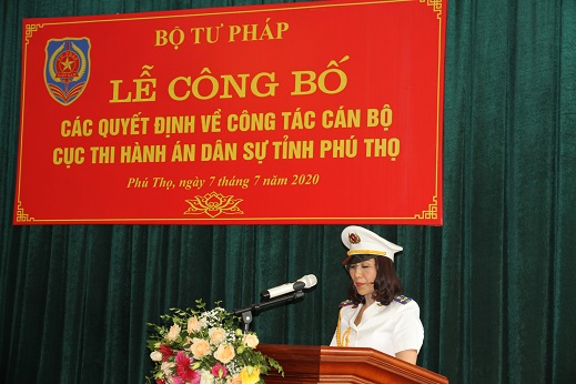 Tại Cục Thi hành án dân sự tỉnh Phú Thọ, Tổng cục Thi hành án dân sự đã tổ chức Lễ công bố và trao quyết định của Bộ trưởng Bộ Tư pháp về việc bổ nhiệm chức vụ Cục trưởng Cục Thi hành án dân sự tỉnh Phú Thọ đối với đồng chí Nguyễn Thị Thu Chung