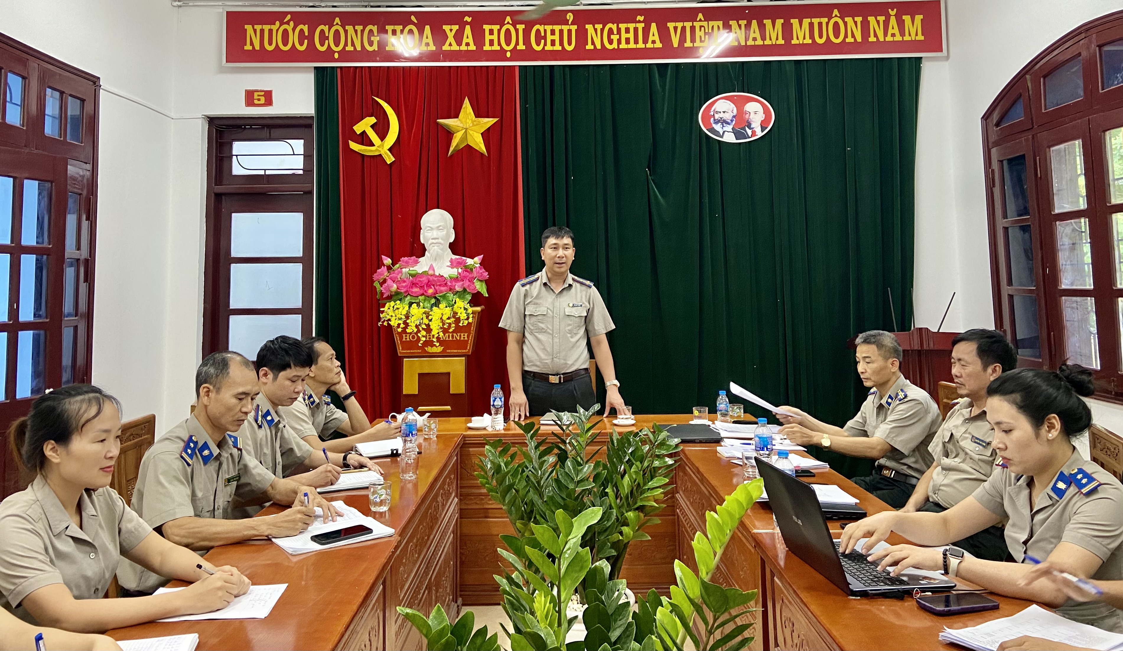 Kiểm tra toàn diện công tác thi hành án dân sự, theo dõi thi hành án hành chính tại Chi cục