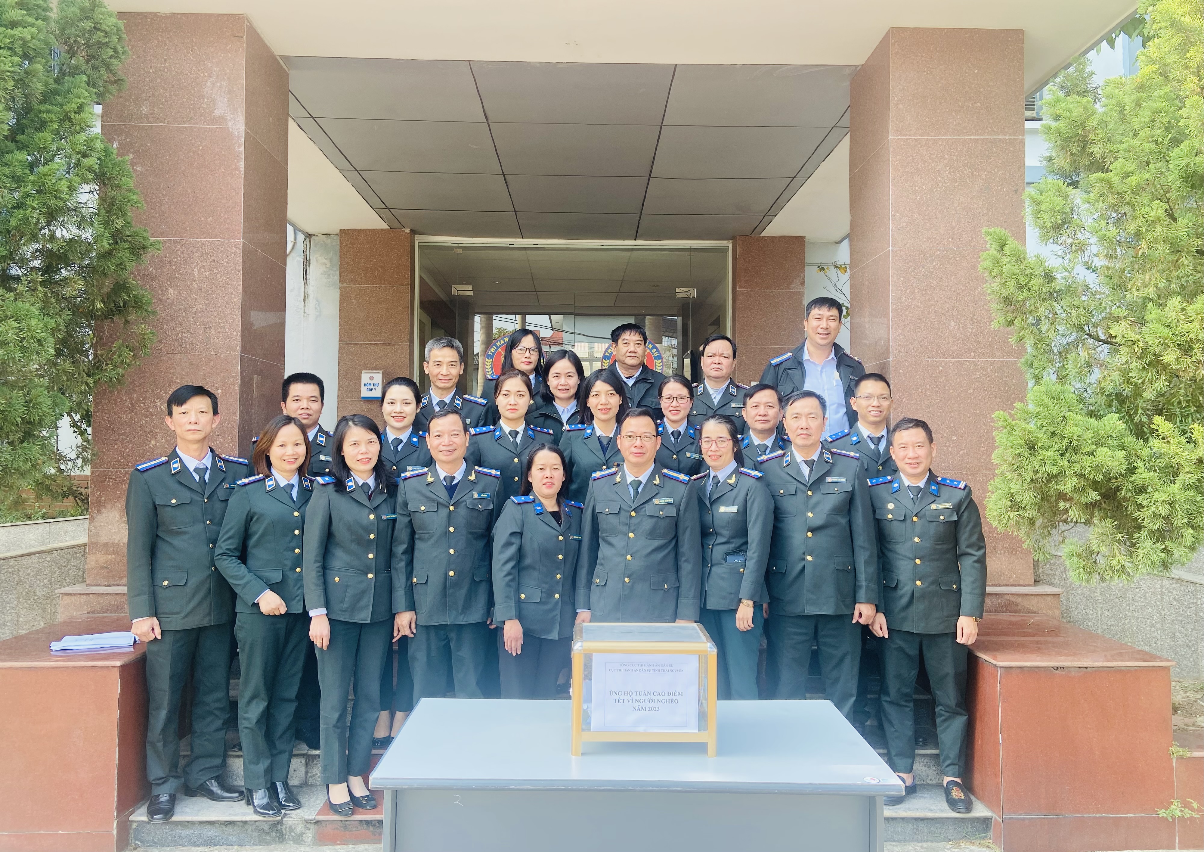 Ủng hộ “Tuần cao điểm Tết Vì người nghèo năm 2023”