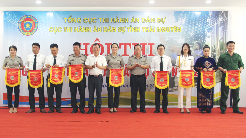 Thái Nguyên: Thi nghiệp vụ thi hành án dân sự giỏi