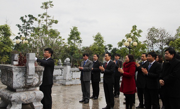 Lãnh đạo Bộ Tư pháp dâng hương tại Khu di tích lịch sử Bộ Tư pháp