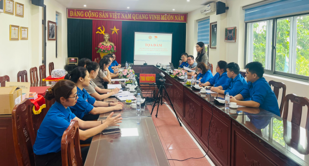 Tọa đàm “trao đổi, thảo luận một số kinh nghiệm về công tác văn phòng và đoàn thanh niên”