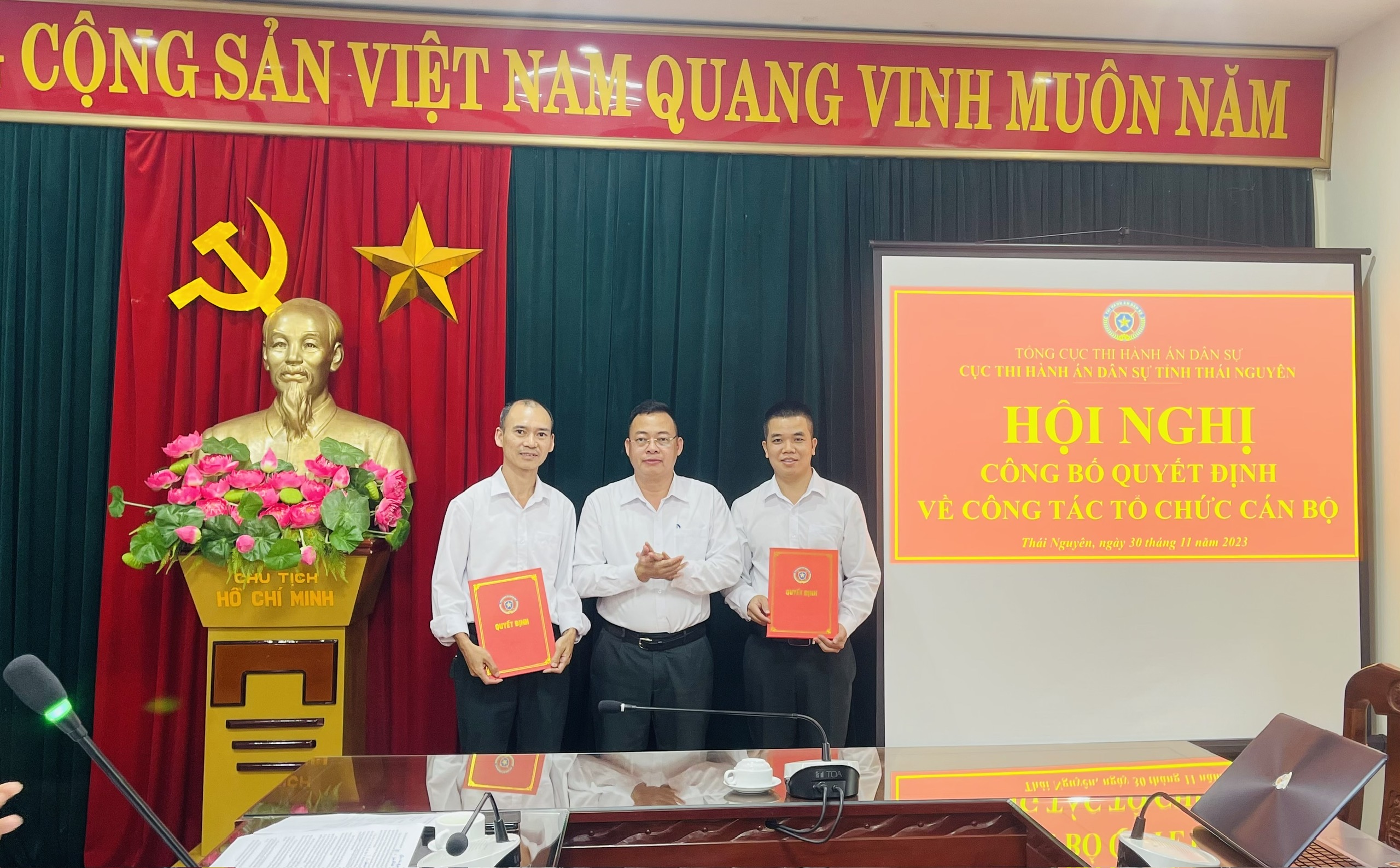 Công bố các Quyết định bổ nhiệm Thẩm tra viên thi hành án dân sự