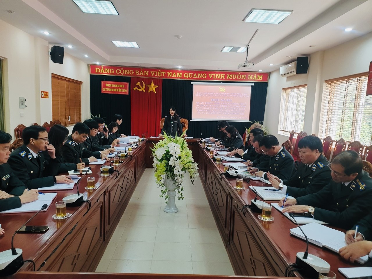 Chi bộ Cục Thi hành án dân sự tỉnh Phú Thọ tổ chức Hội nghị học tập, quán triệt, triển khai thực hiện Nghị quyết Hội nghị lần thứ Tám Ban Chấp hành Trung ương Đảng khóa XIII; Quy định số 132-QĐ/TW ngày 27/10/2023 của Bộ Chính trị