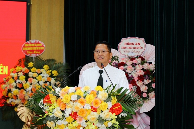 Trao quyết định bổ nhiệm Cục trưởng Cục Thi hành án dân sự tỉnh Thái Nguyên