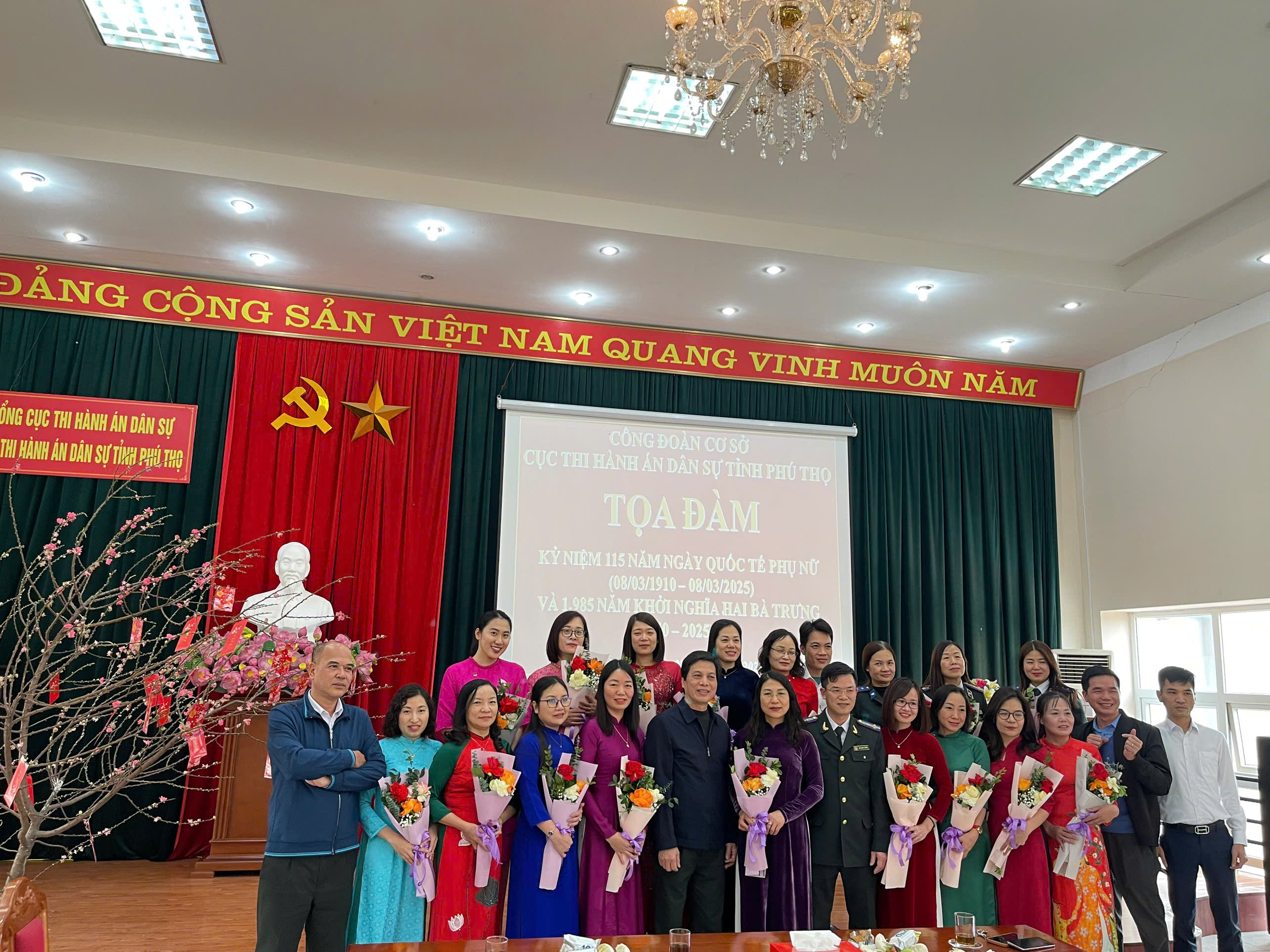 Ban chấp hành Công đoàn Cục Thi hành án dân sự tỉnh Phú Thọ tổ chức chương trình gặp mặt – tọa đàm kỷ niệm 115 năm ngày Quốc tế Phụ nữ và 1.985 năm khởi nghĩa Hai Bà Trưng
