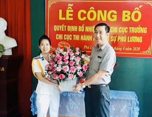 Cục Thi hành án dân sự tỉnh trao quyết định bổ nhiệm Phó Chi cục trưởng Chi cục THADS huyện Phú Lương