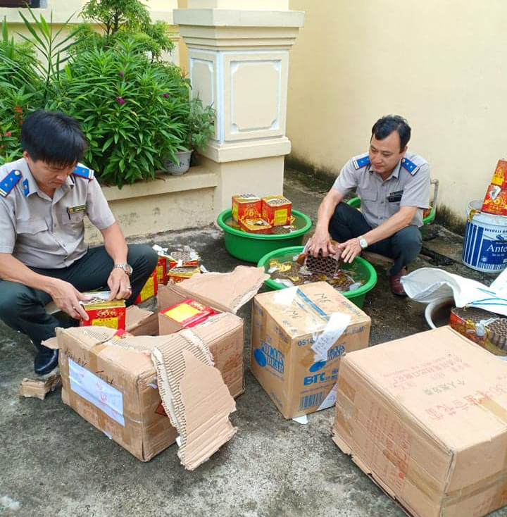 GIAO NHẬN, BẢO QUẢN VÀ XỬ LÝ VẬT CHỨNG TẠI  CHI CỤC THI HÀNH ÁN DÂN SỰ HUYỆN PHÚ BÌNH