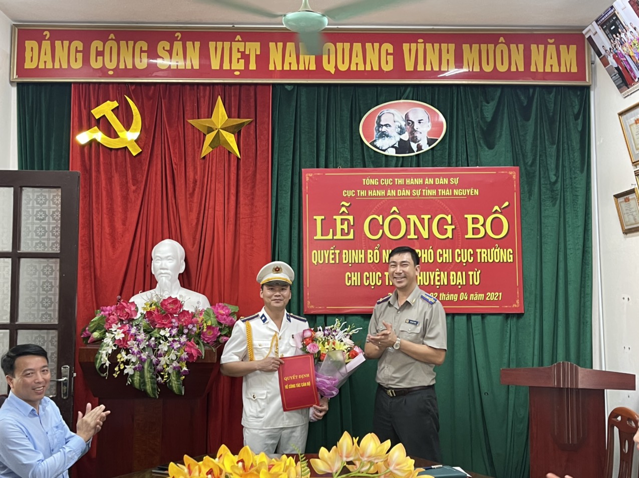 Trao quyết định bổ nhiệm Phó Chi cục trưởng Chi cục Thi hành án dân sự huyện Đại Từ