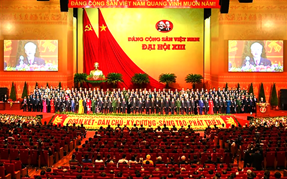 Nhận thức tính đúng đắn của nguyên tắc tập trung dân chủ, chống các luận điểm sai trái, xuyên tạc