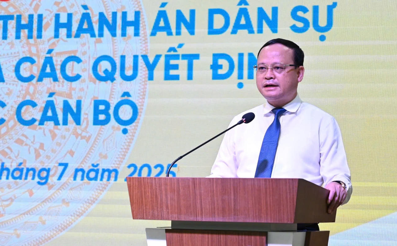 Ông Nguyễn Mạnh Tuấn - Phó Chủ tịch UBND tỉnh Tuyên Quang phât biểu tại Hội nghị (Ảnh: Lê Hanh)