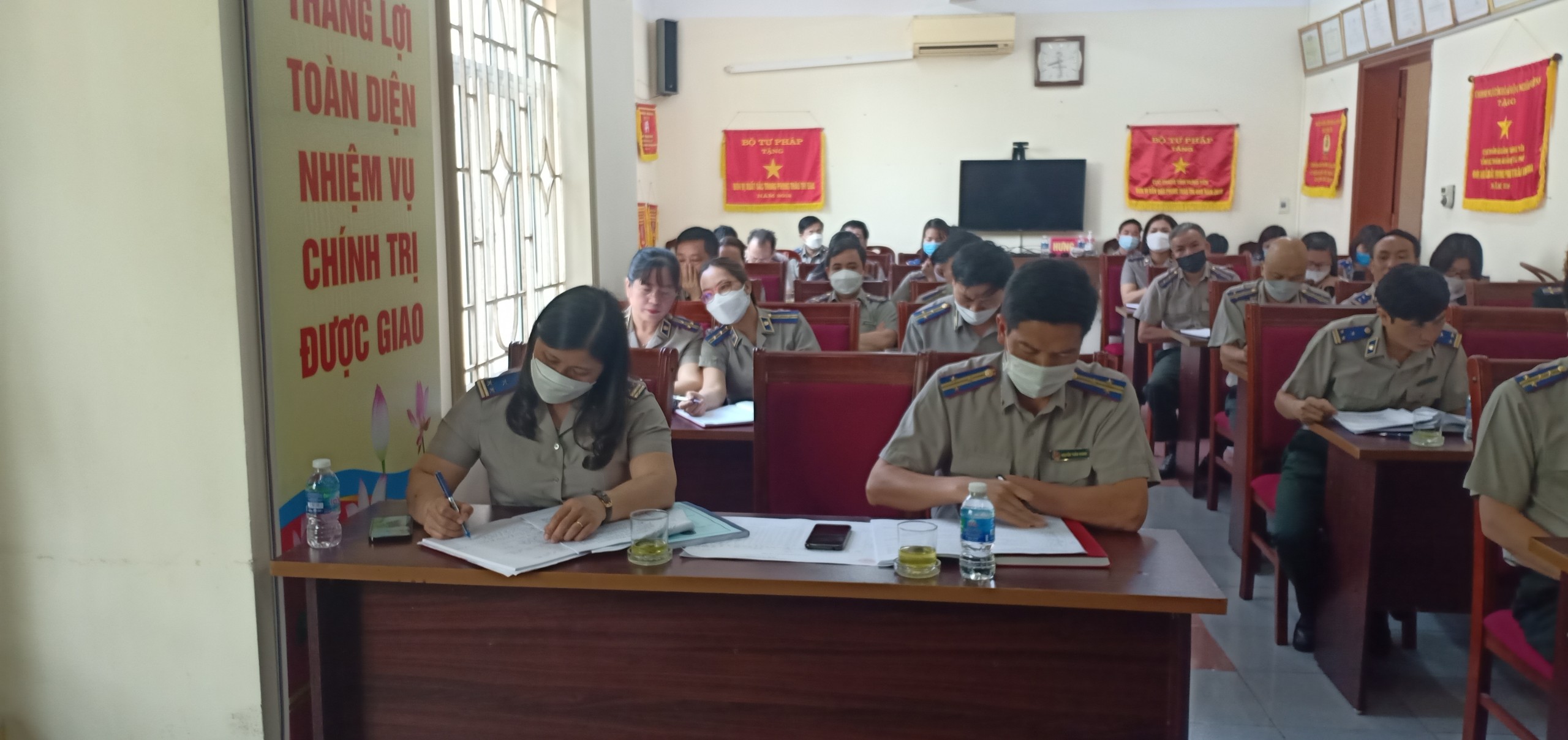 Cục Thi hành án dân sự tỉnh Hưng Yên tổ chức Hội nghị sơ kết công tác thi hành án dân sự, theo dõi thi hành án hành chính 6 tháng đầu năm 2022 và quán triệt, triển khai thực hiện một số văn bản quy phạm pháp luật về thi hành án dân sự