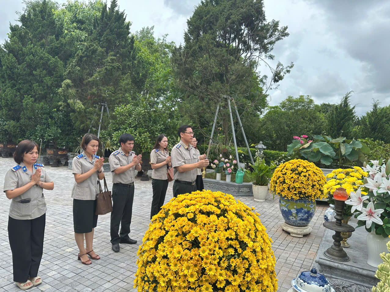 Thi hành án dân sự tỉnh Ninh Bình: Dâng hương tưởng niệm đồng chí Trần Đại Quang, Cố Chủ tịch nước Cộng hoà xã hội chủ nghĩa Việt Nam