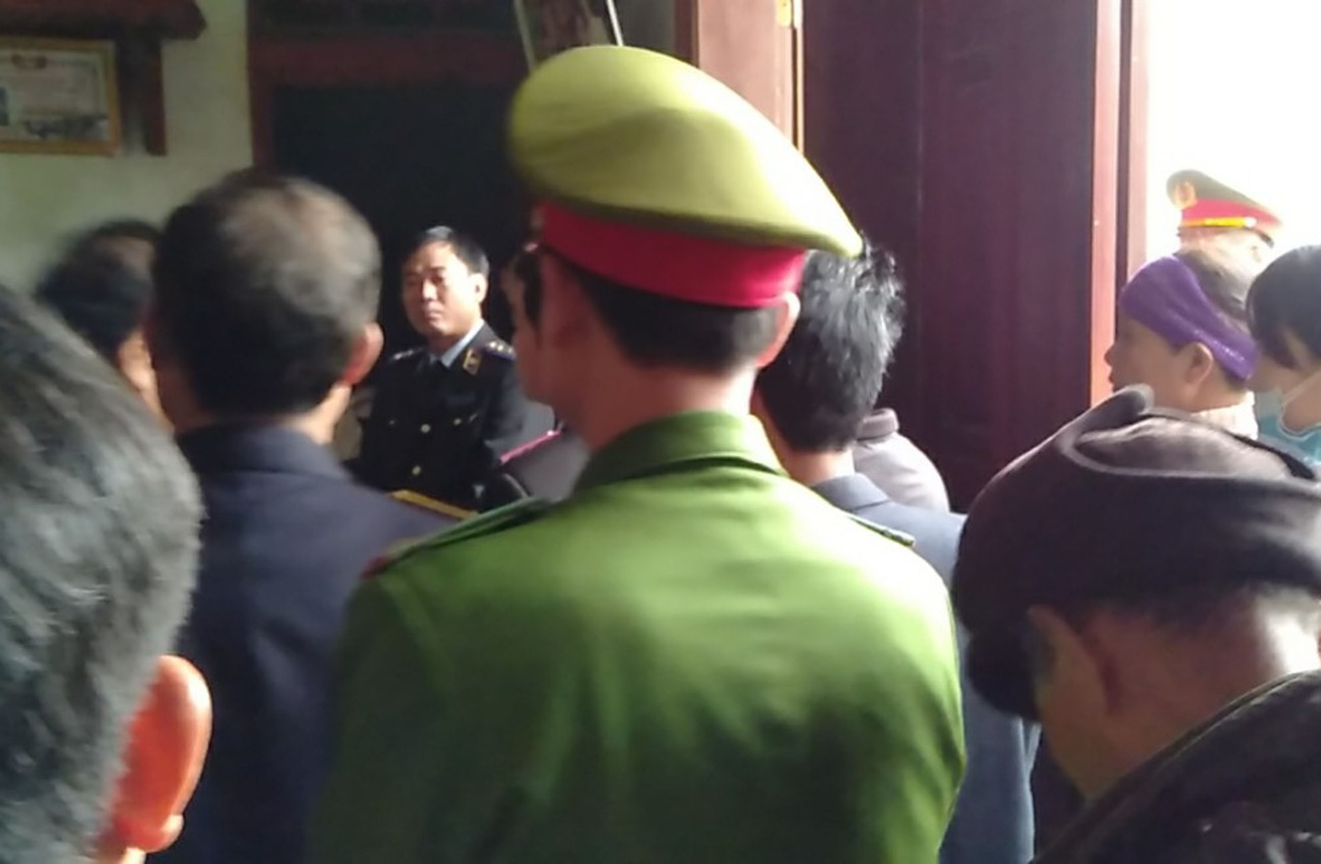 Chi cục THADS huyện Vĩnh Lộc thực hiện thành công việc giao, nhận tài sản cho người trúng đấu giá