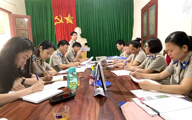 Kiểm tra công tác nghiệp vụ và kế toán THADS tại Chi cục Vĩnh Lộc