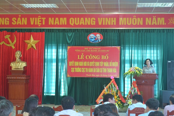 Lễ công bố Quyết định nghỉ hưu và Quyết định tiếp nhận, bổ nhiệm Cục trưởng Cục Thi hành án dân sự tỉnh Thanh Hóa