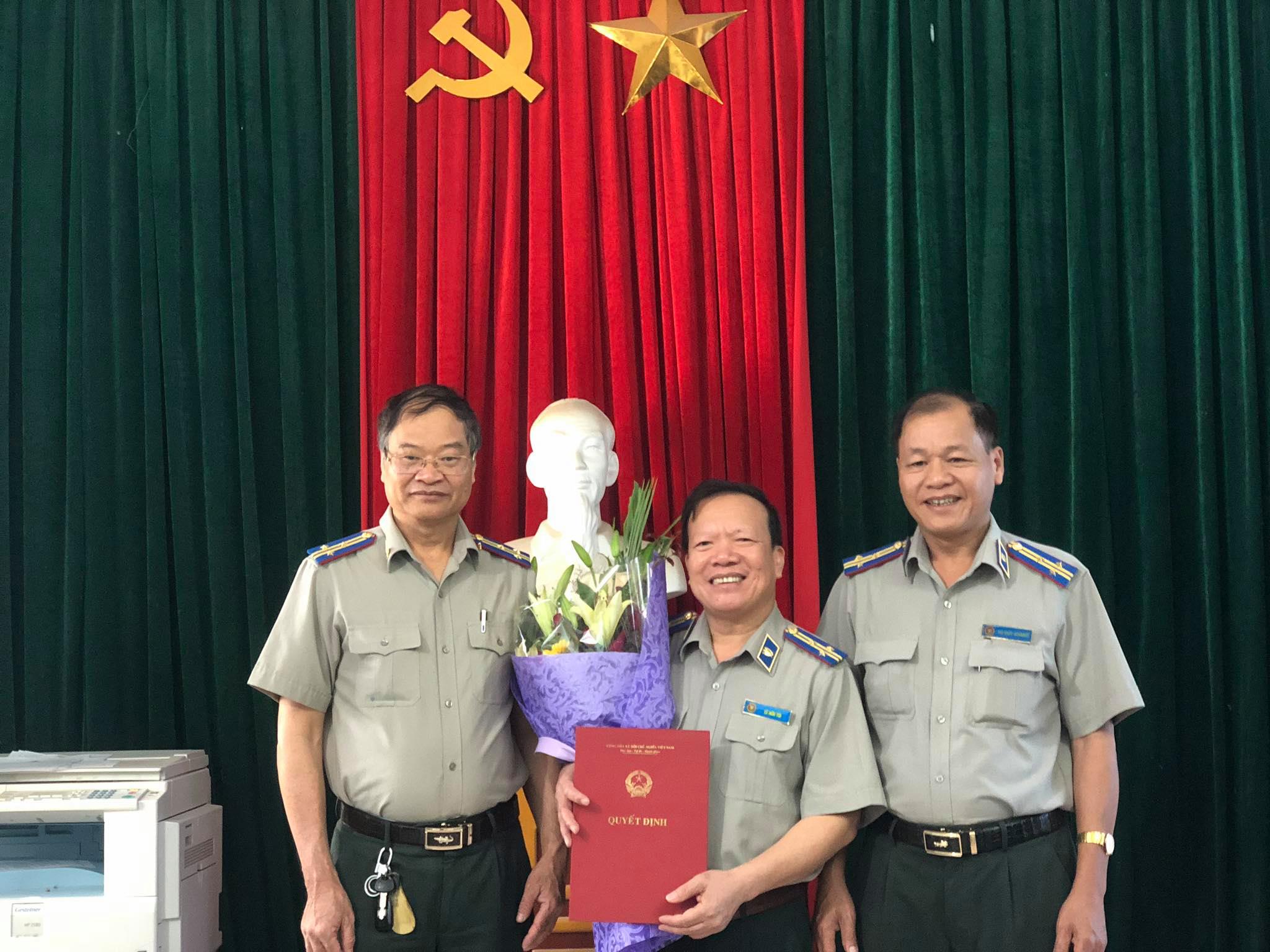 Lễ công bố quyết định nghỉ hưu và quyết định giao phụ trách Chi cục THADS huyện Yên Định