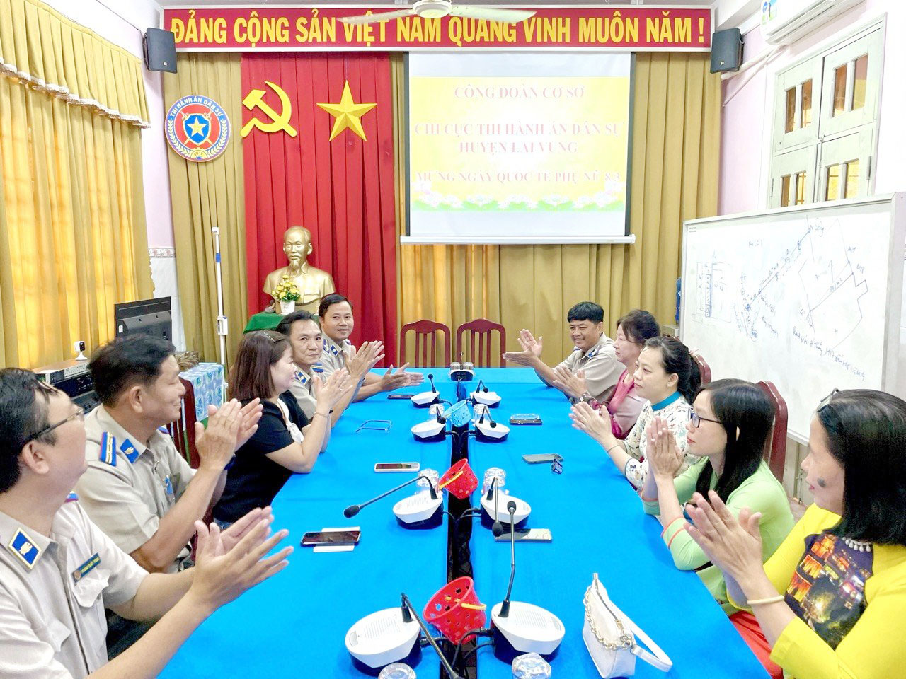 CÔNG ĐOÀN CƠ SỞ CHI CỤC THI HÀNH ÁN DÂN SỰ HUYỆN LAI VUNG TỔ CHỨC HỌP MẠT KỶ NIỆM NGÀY QUỐC TẾ PHỤ NỮ 8/3