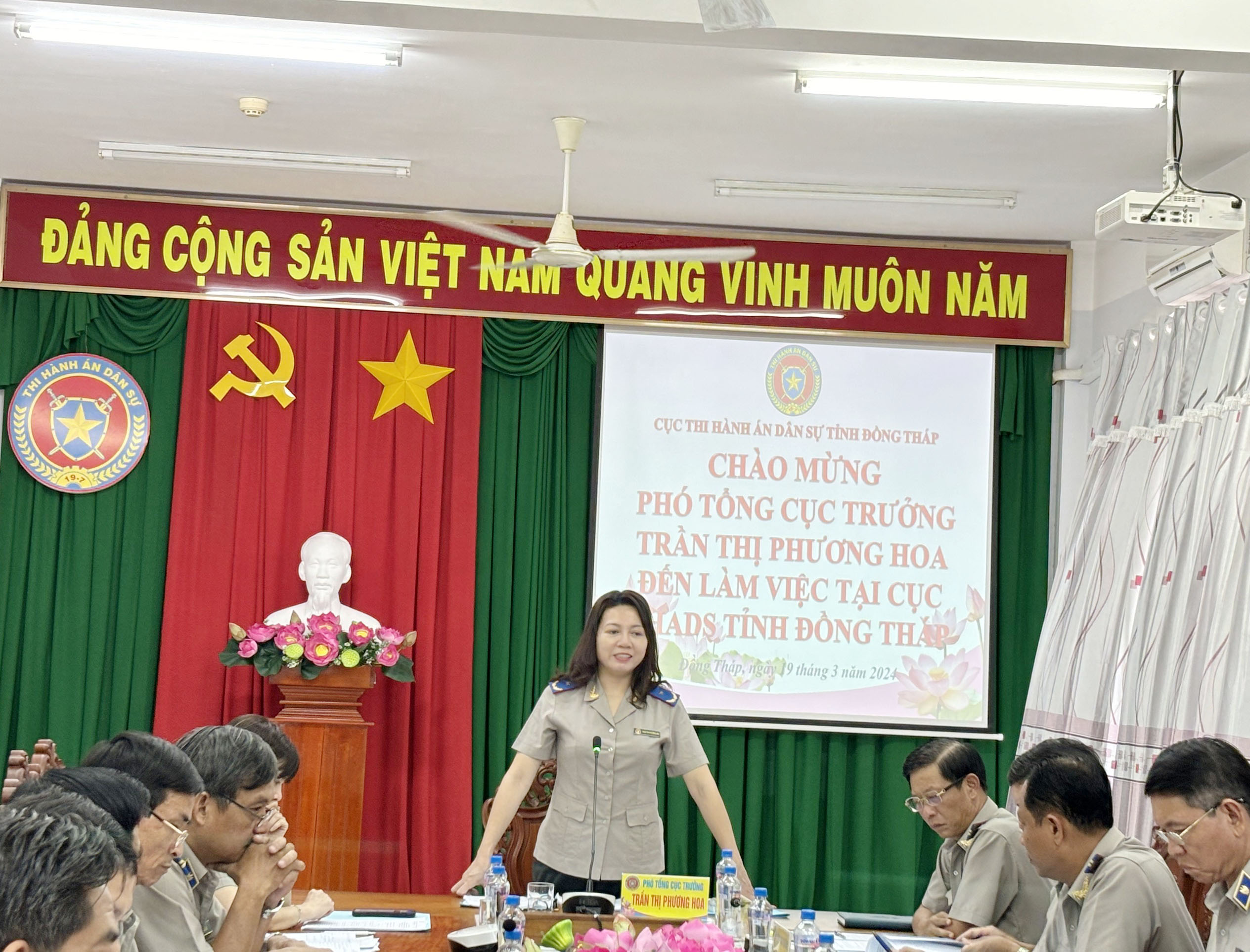 Phó Tổng cục trưởng Tổng cục THADS Trần Thị Phương Hoa làm việc với Cục THADS tỉnh Đồng Tháp về tình hình quán triệt, triển khai thực hiện Công văn số 693-CV/BCSĐ ngày 11/01/2024 của Ban cán sự đảng Bộ Tư pháp