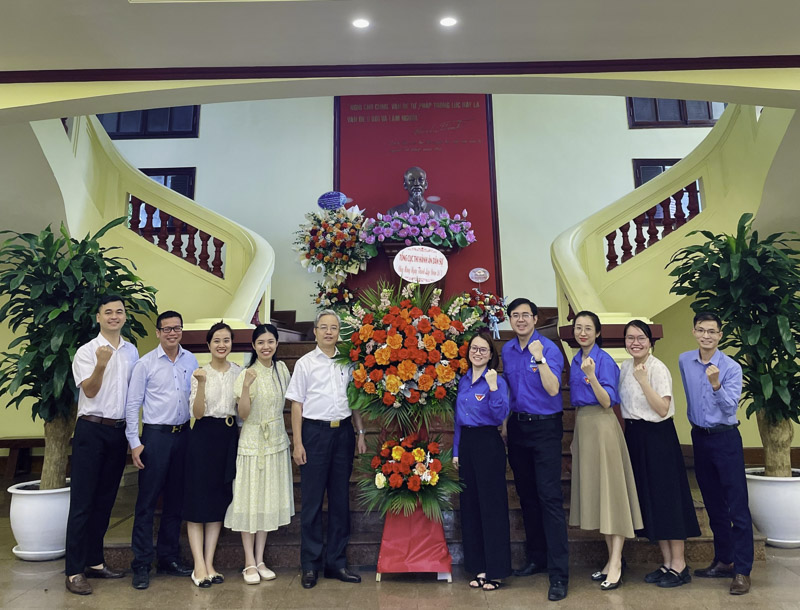 Đảng ủy, Lãnh đạo Tổng cục Thi hành án dân sự chúc mừng 93 năm ngày thành lập Đoàn