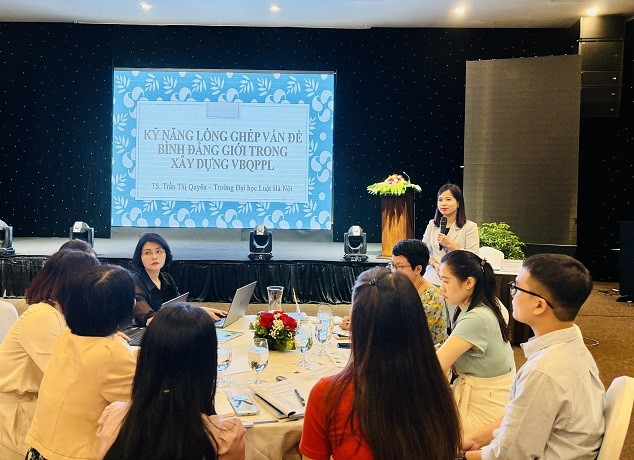 Lớp Tập huấn thử nghiệm Tài liệu hướng dẫn kỹ năng lồng ghép vấn đề bình đẳng giới trong xây dựng văn bản quy phạm pháp luật