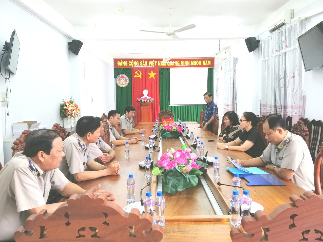 Cục Thi hành án dân sự tổ chức gặp mặt tri ân các đối tượng chính sách nhân dịp kỷ niệm 77 năm Ngày Thương binh - Liệt sỹ (27/7/1947 - 27/7/2024)