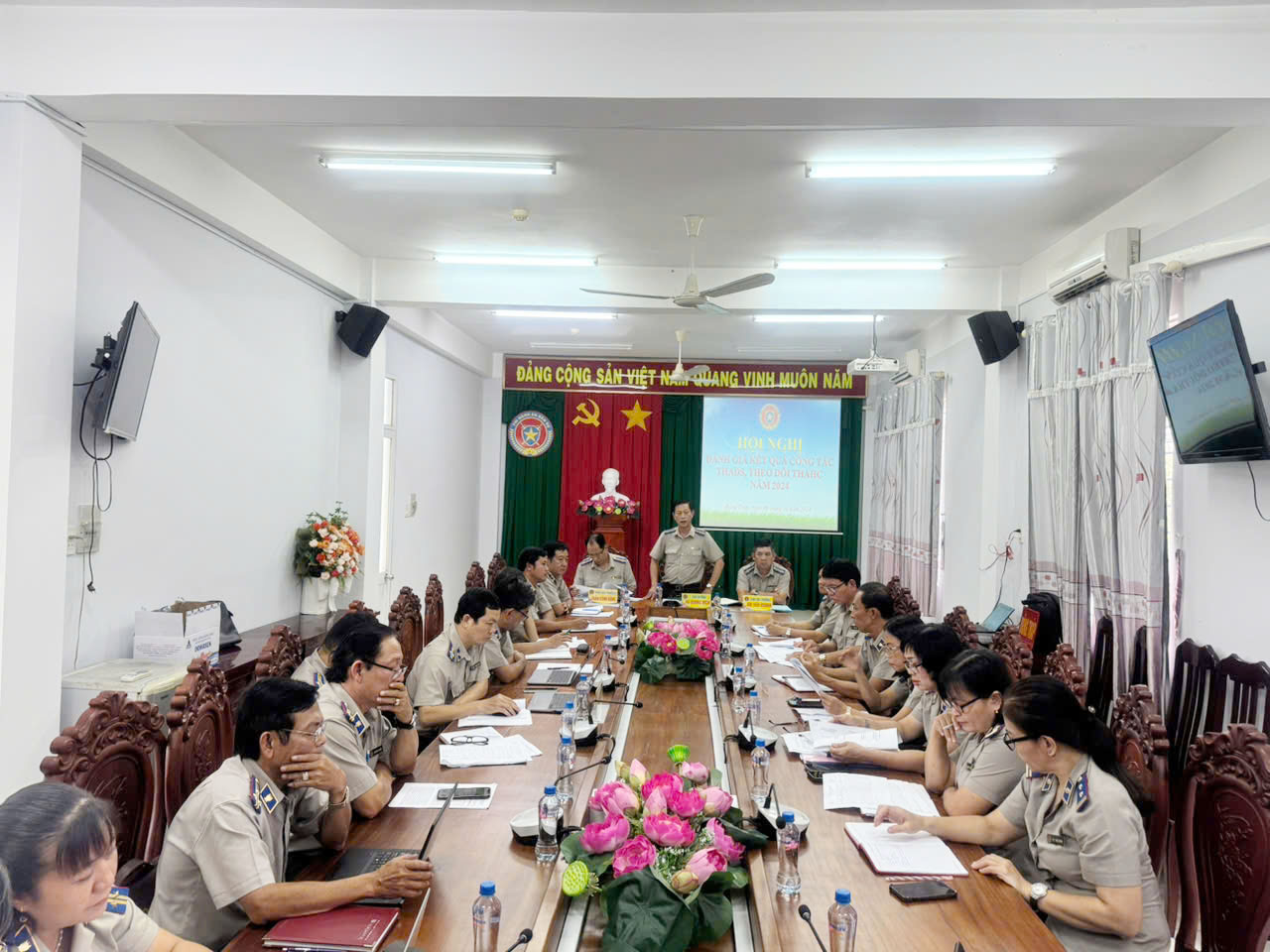 Cục Thi hành án dân sự tỉnh Đồng Tháp tổ chức Hội nghị đánh giá kết quả công tác Thi hành án dân sự, theo dõi thi hành án hành chính năm 2024 và triển khai một số nhiệm vụ trong tâm trong những tháng đầu năm 2025